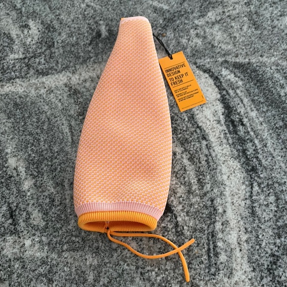 Veuve Clicquot Rose Bottle Jacket - Picture 2 of 3